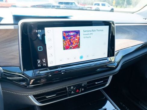 Certified 2025 Volkswagen Atlas SE image 22