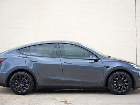 Used 2021 Tesla Model Y Long Range AWD/4WD image 53