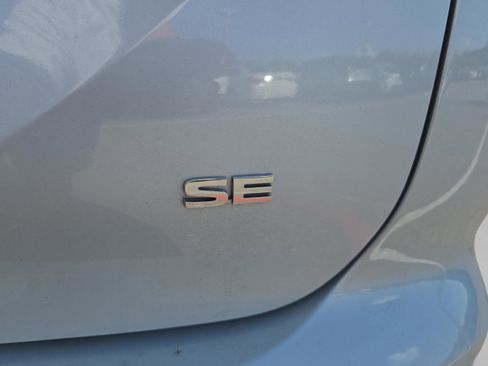 Used 2024 Mitsubishi Outlander SE FWD image 7