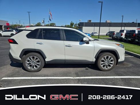 Used 2020 Toyota RAV4 Limited AWD/4WD image 6