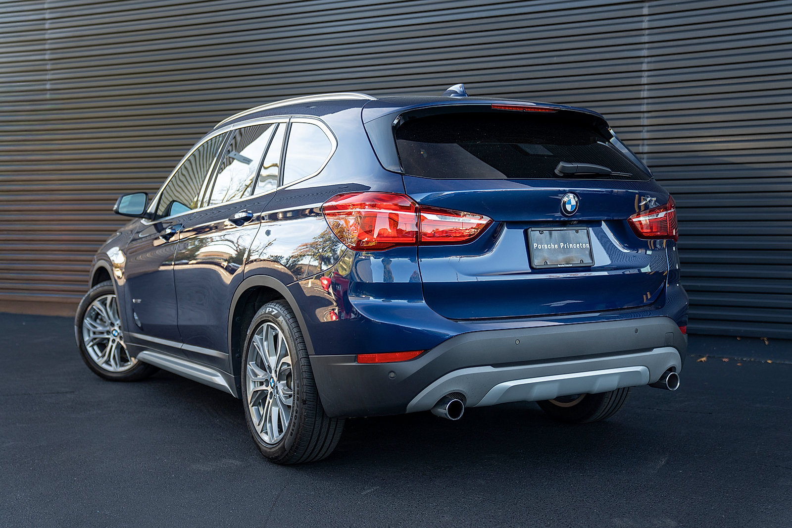 Used 2017 BMW X1 xDrive28i AWD/4WD image 3