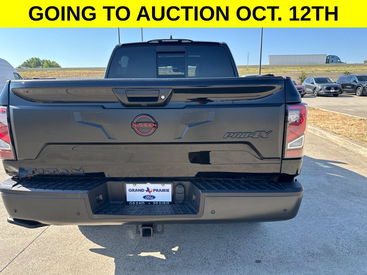 Used 2024 Nissan Titan PRO-4X w/ Pro-4x Convenience Package AWD/4WD image 6