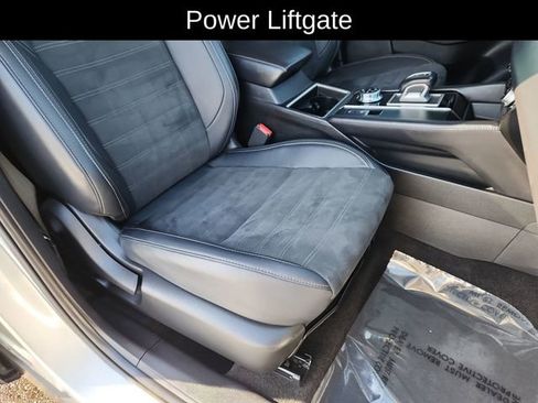 Used 2024 Mitsubishi Outlander SE image 24