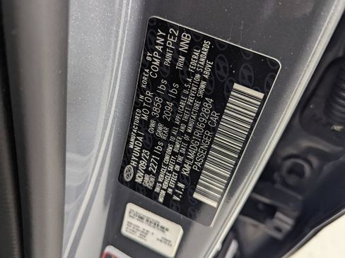 Used 2024 Hyundai Elantra SEL FWD image 28