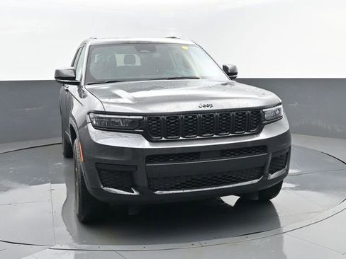 Used 2024 Jeep Grand Cherokee L Laredo AWD/4WD image 24