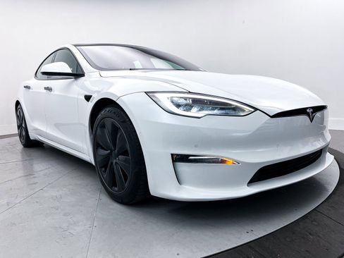 Used 2021 Tesla Model S Plaid image 10