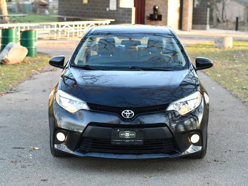Used 2014 Toyota Corolla LE image 2