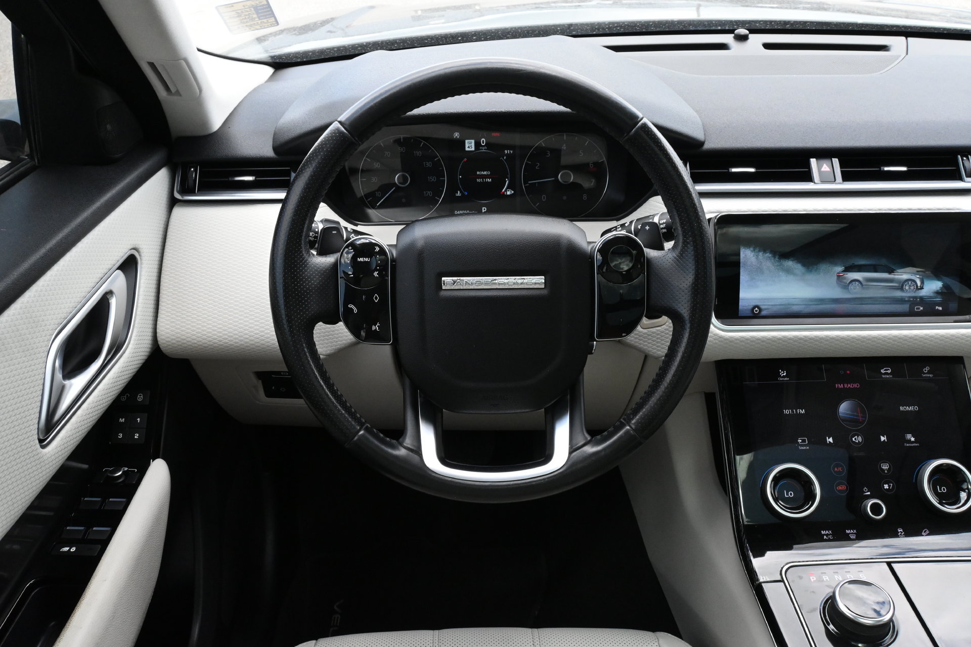 Used 2020 Land Rover Range Rover Velar S AWD/4WD image 8
