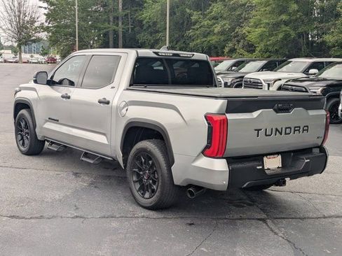 Used 2022 Toyota Tundra SR5 w/ Convenience Package RWD image 5