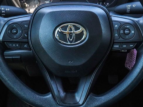 Used 2025 Toyota Corolla LE FWD image 12