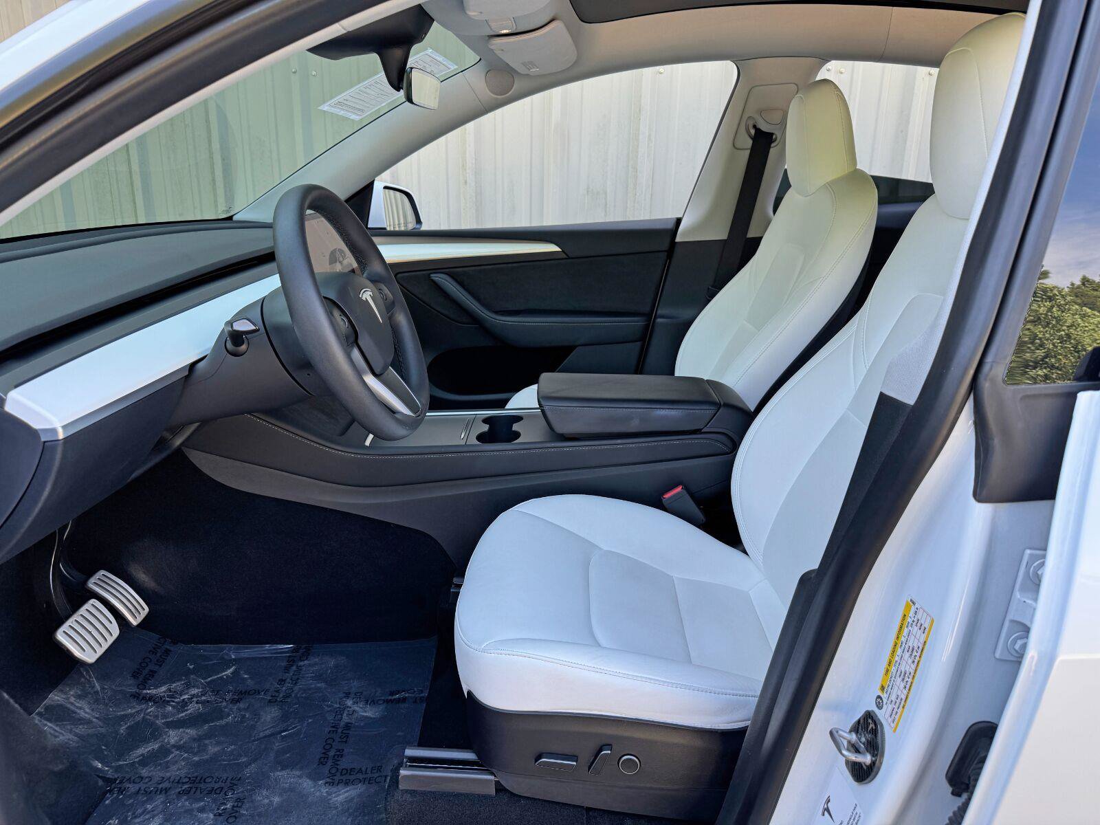 Used 2023 Tesla Model Y Performance AWD/4WD image 17
