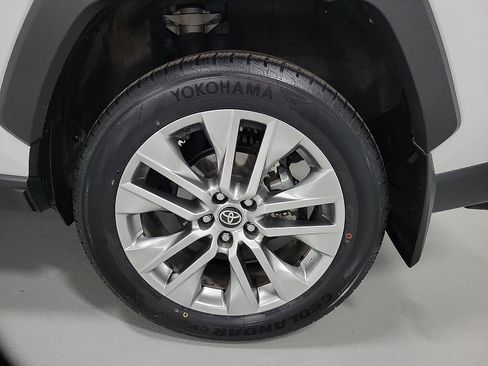 Certified 2025 Toyota RAV4 XLE Premium FWD image 20