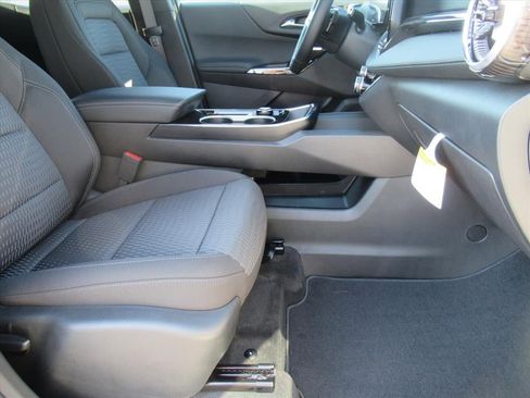 New 2026 Chevrolet Equinox LT image 9