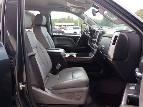 Used 2019 GMC Sierra 2500 SLT w/ Duramax Plus Package AWD/4WD image 11