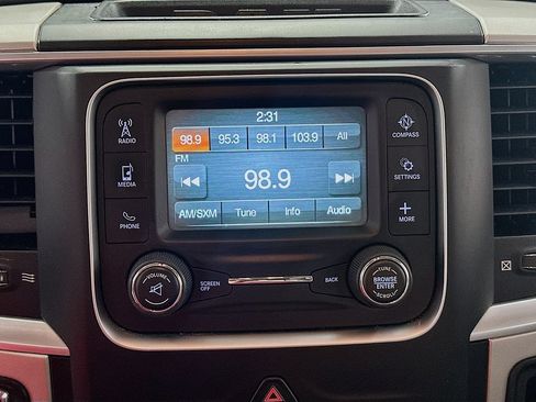 Used 2020 RAM 1500 Classic SLT AWD/4WD image 16