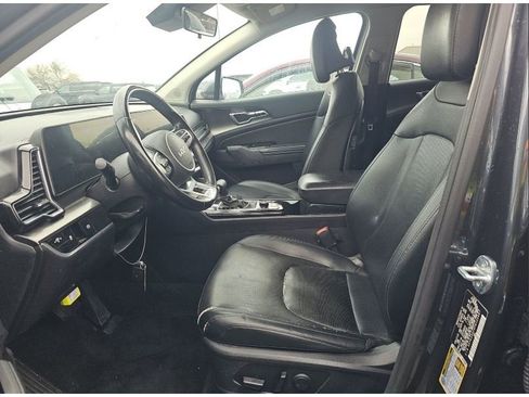 Used 2023 Kia Sportage EX image 11