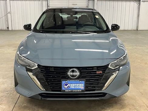Used 2025 Nissan Sentra SR FWD image 2