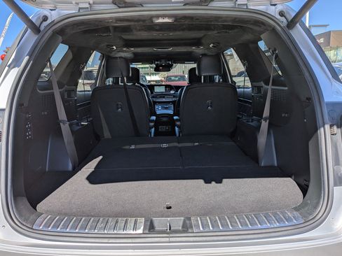 Used 2022 Hyundai Palisade Calligraphy w/ Winter Package image 29