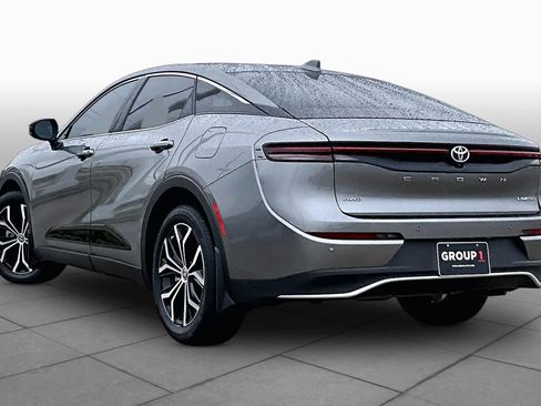 Certified 2023 Toyota Crown AWD/4WD image 12