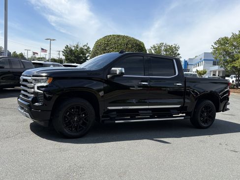 Used 2024 Chevrolet Silverado 1500 High Country w/ Technology Package AWD/4WD image 1