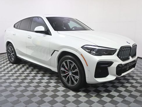 Used 2022 BMW X6 xDrive40i w/ M Sport Package AWD/4WD image 8