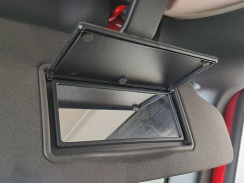 Used 2018 Jeep Wrangler Unlimited Sahara image 19