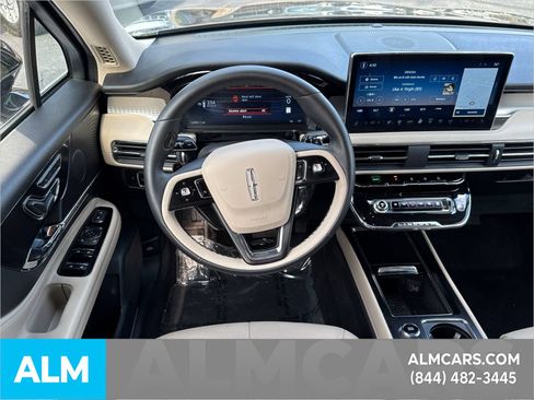 Used 2025 Lincoln Corsair AWD w/ Equipment Group 101A image 28
