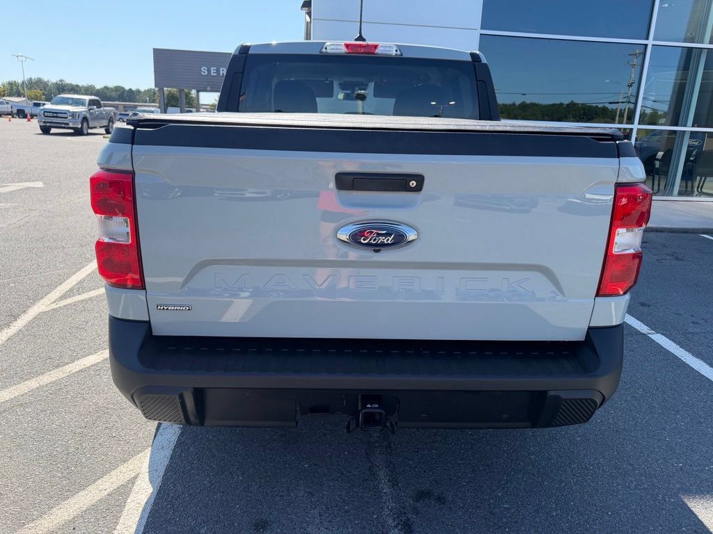 Used 2023 Ford Maverick XLT FWD image 4