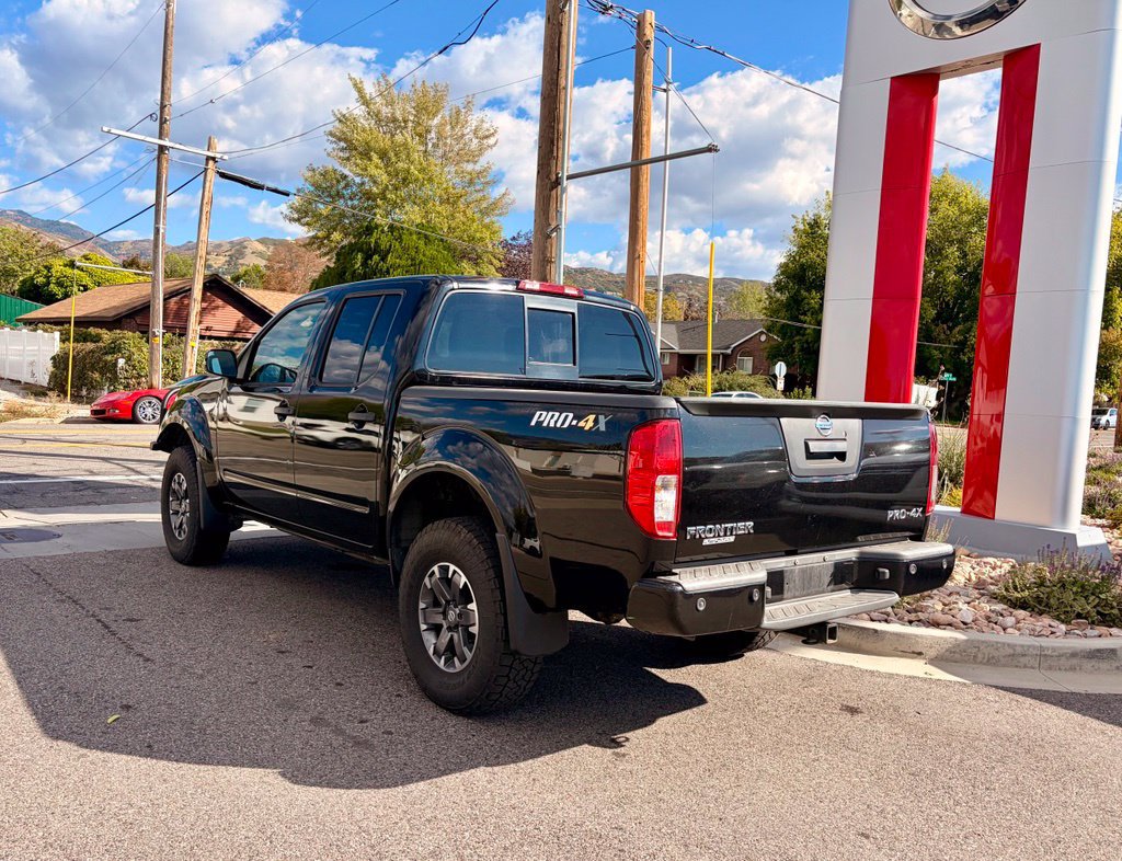 Used 2018 Nissan Frontier PRO-4X AWD/4WD image 6