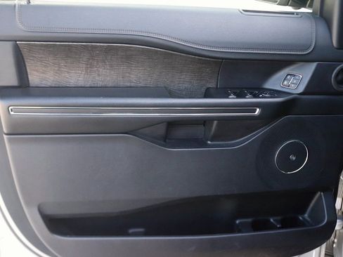 Used 2019 Ford Expedition Limited w/ Special Edition Package image 11