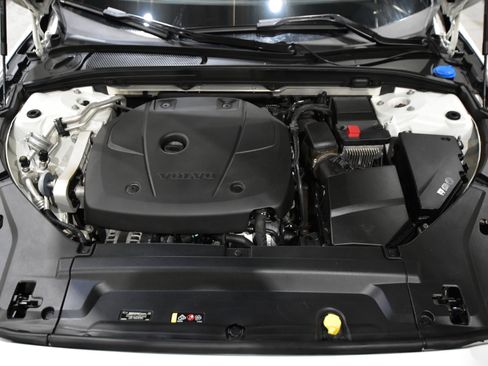 Used 2017 Volvo S90 T6 Momentum w/ Vision Package image 51