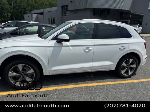 Used 2023 Audi Q5 2.0T Premium w/ Convenience Package AWD/4WD image 4