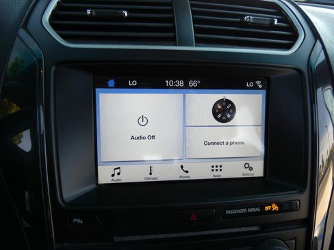 Used 2017 Ford Explorer XLT w/ Equipment Group 202A image 54