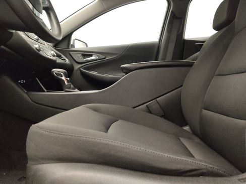 Used 2022 Chevrolet Malibu LT FWD image 17