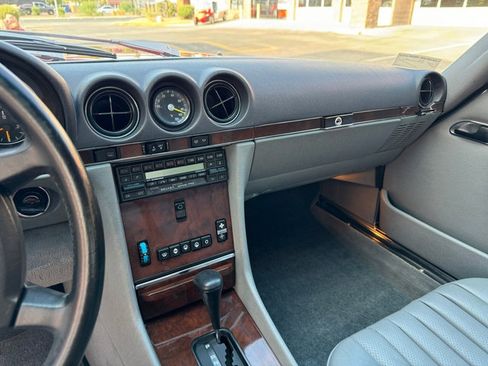 Used 1989 Mercedes-Benz 560 SL image 24