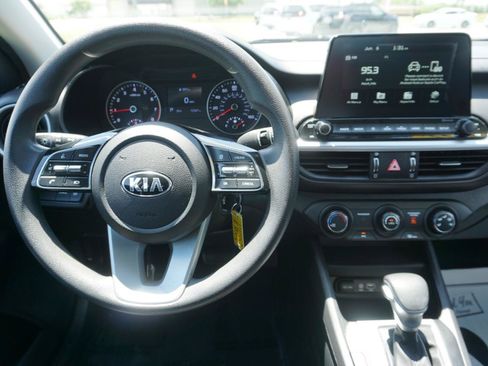 Used 2021 Kia Forte LXS FWD image 9