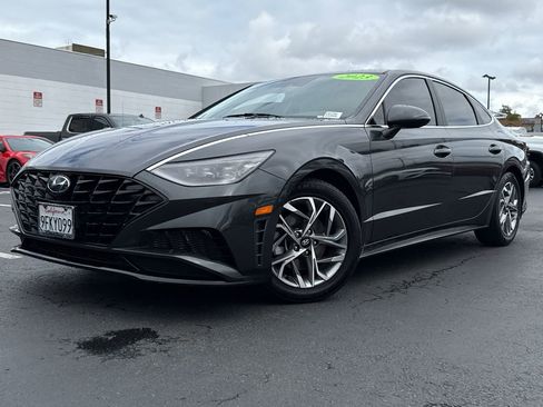 Used 2023 Hyundai Sonata SEL FWD image 2