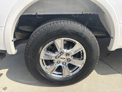 Used 2015 Ford F150 Lariat image 6