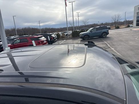 Used 2022 Chevrolet Silverado 1500 LTZ image 6