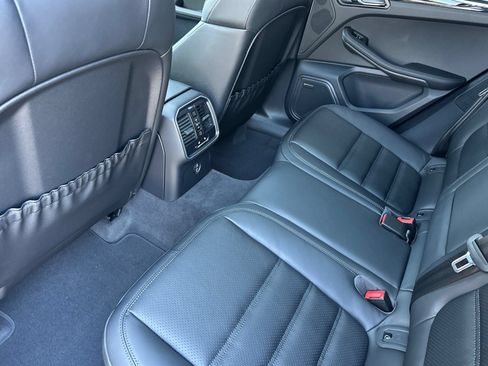 New 2026 Porsche Macan AWD/4WD image 15