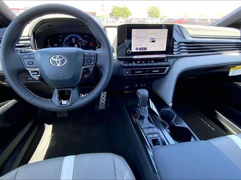 New 2026 Toyota Camry SE FWD image 5