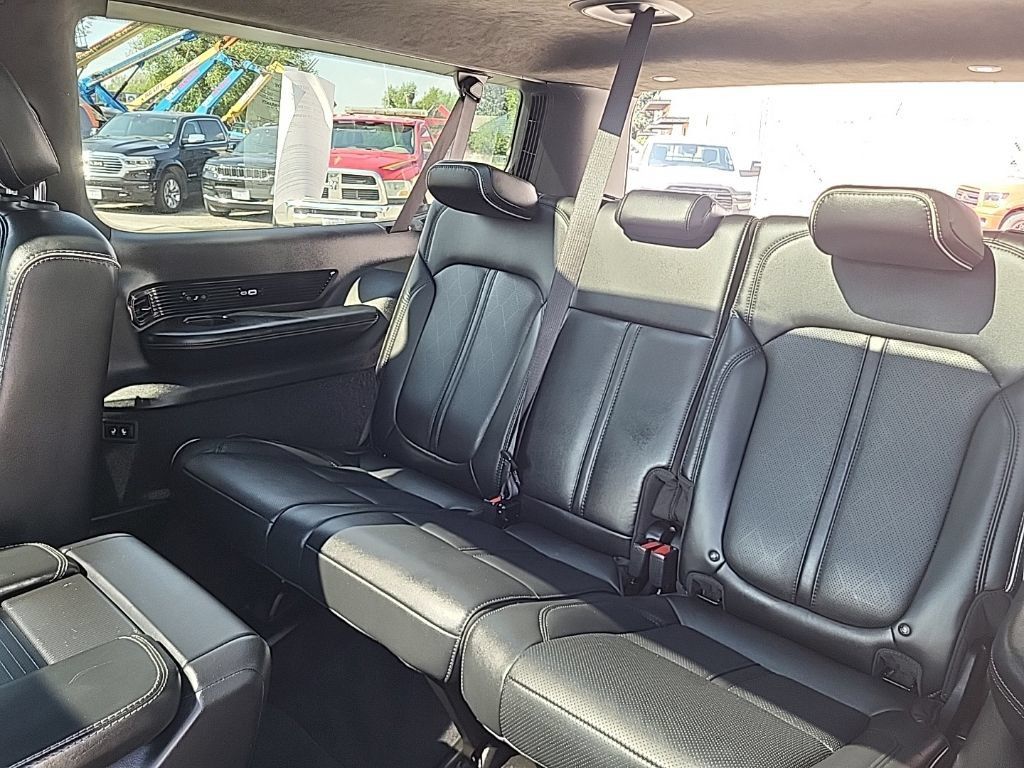 Used 2024 Jeep Grand Wagoneer L Series II w/ Quick Order Packagew 28T AWD/4WD image 23