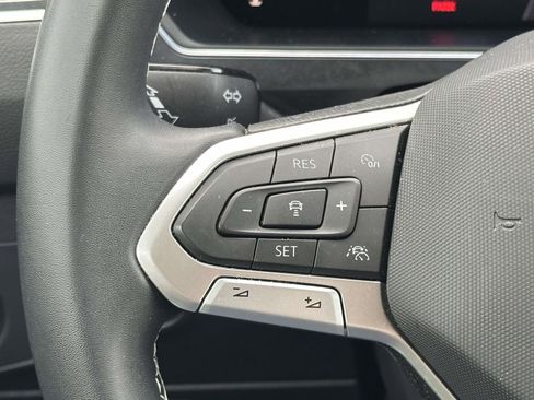 Used 2023 Volkswagen Tiguan SE image 22