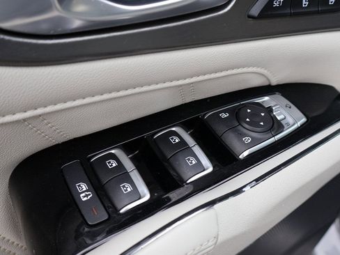 Used 2022 Kia Sorento SX image 11