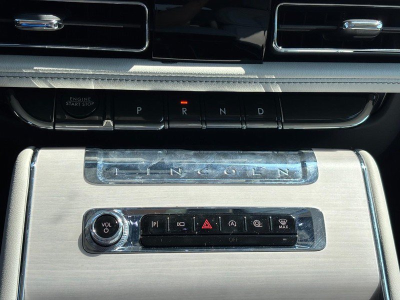 Certified 2025 Lincoln Aviator Reserve w/ Equipment Group 201A AWD/4WD image 24