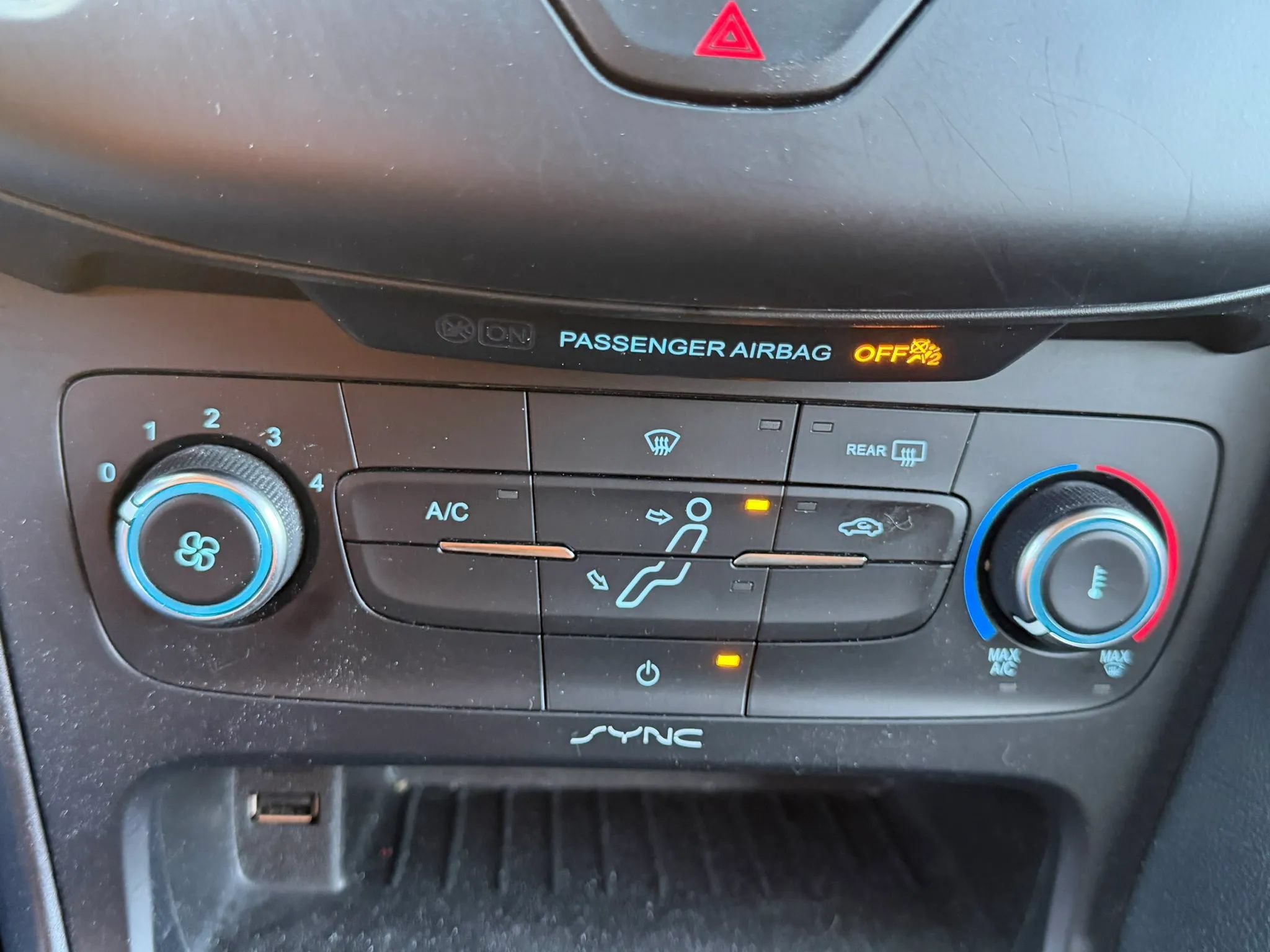 Used 2018 Ford Focus SE FWD image 29