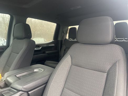 Used 2024 GMC Sierra 1500 Elevation image 11