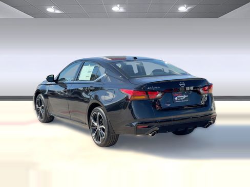 New 2025 Nissan Altima 2.5 SR w/ SR Premium Package image 3