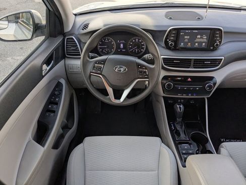 Used 2019 Hyundai Tucson SE image 16