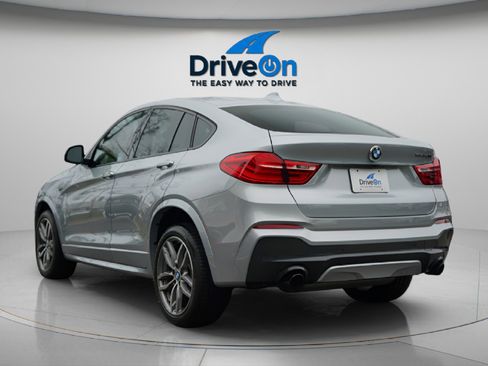 Used 2018 BMW X4 M40i image 7